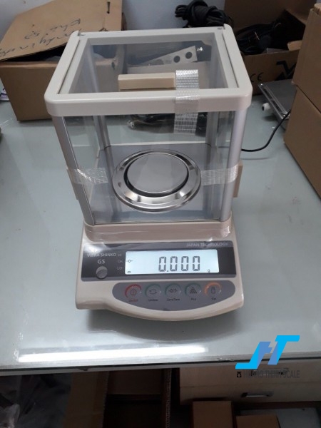 Cân điện tử phân tích shinko gs 300g là cân dùng trong phòng thí nghiêm ,cân đo độ mủ cao su, cân định lượng, cân đếm mẫu, đặt biệt cân sử dụng trong ngành vàng